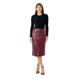Chic Maroon Leather Pencil Skirt